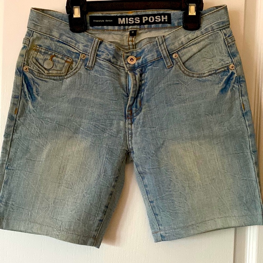 Light jean short.